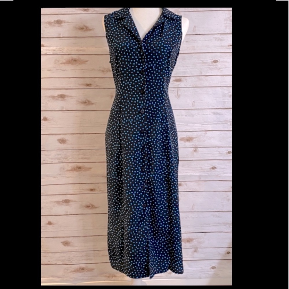Women’s Studio Dress 👗